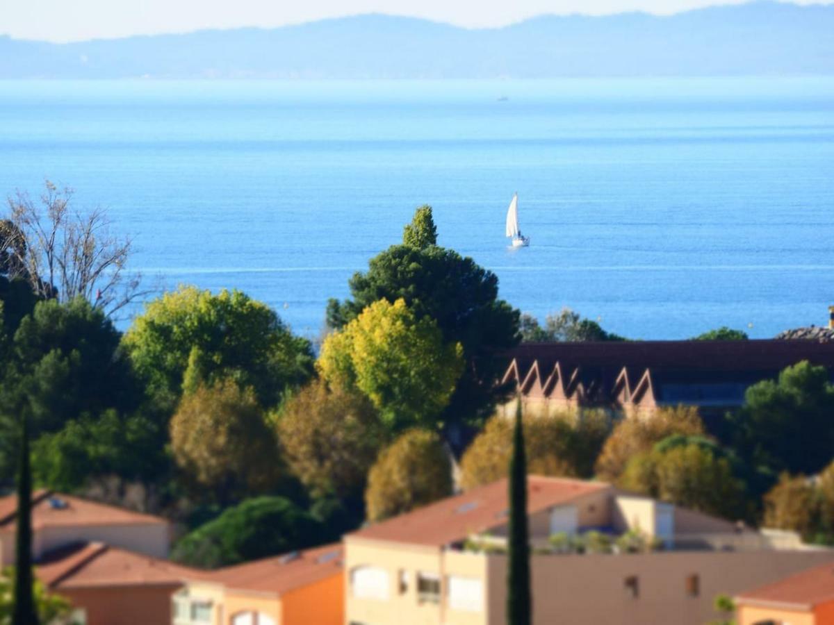 La Londe La Mer : Appartement Proche Plages & Vue Superbe Sur Les Iles D'Or La Londe-les-Maures Exterior foto
