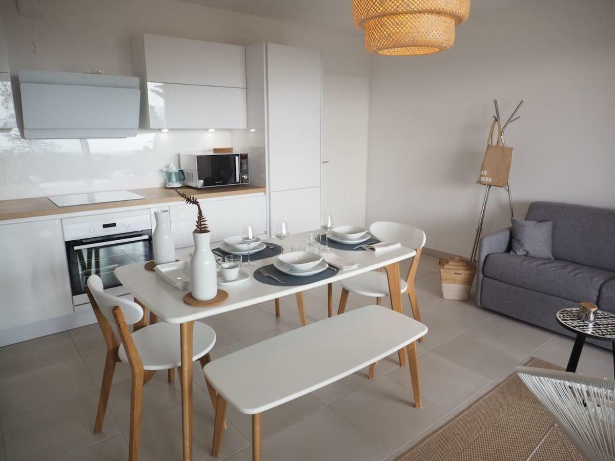 La Londe La Mer : Appartement Proche Plages & Vue Superbe Sur Les Iles D'Or La Londe-les-Maures Exterior foto