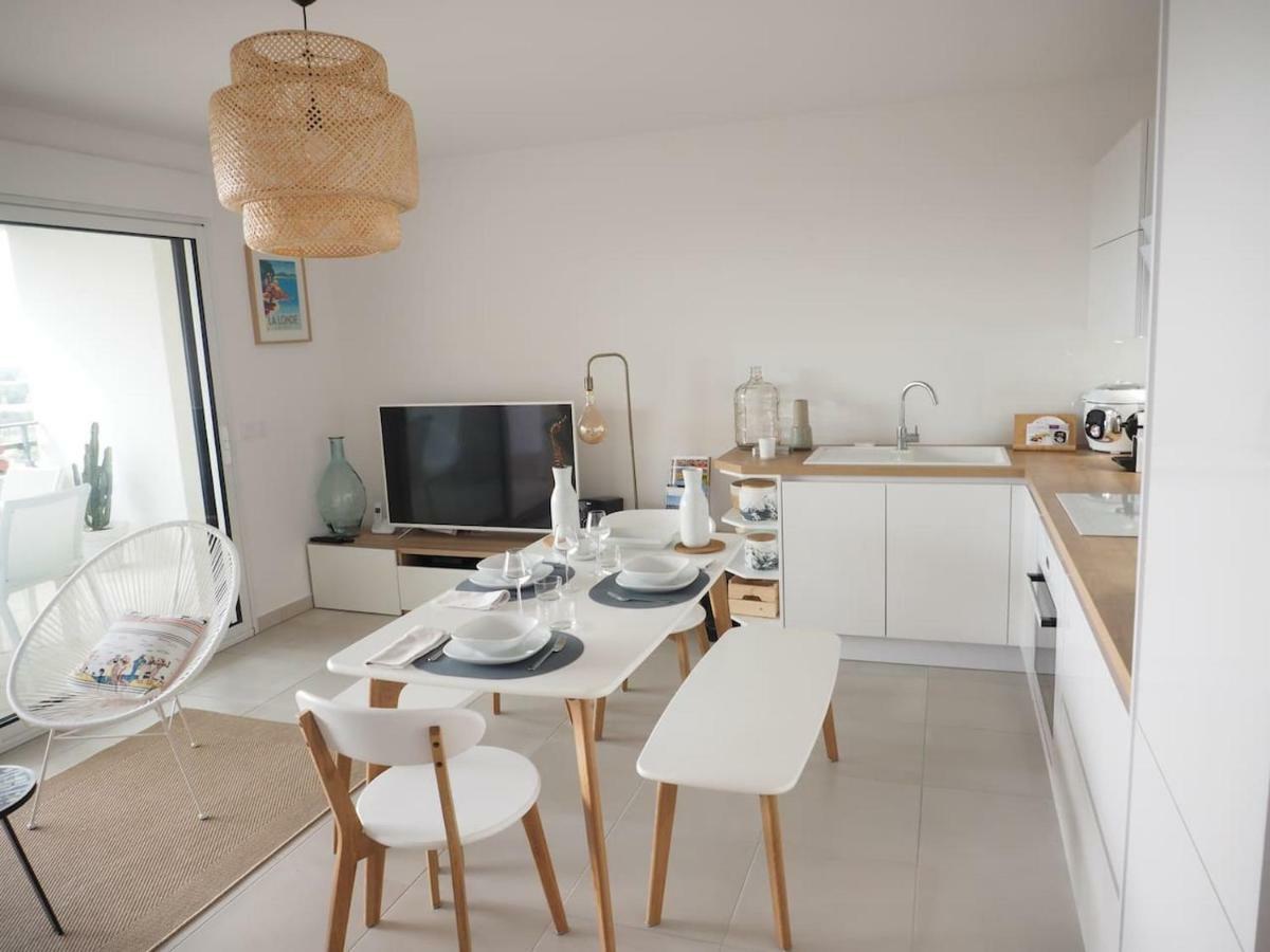 La Londe La Mer : Appartement Proche Plages & Vue Superbe Sur Les Iles D'Or La Londe-les-Maures Exterior foto